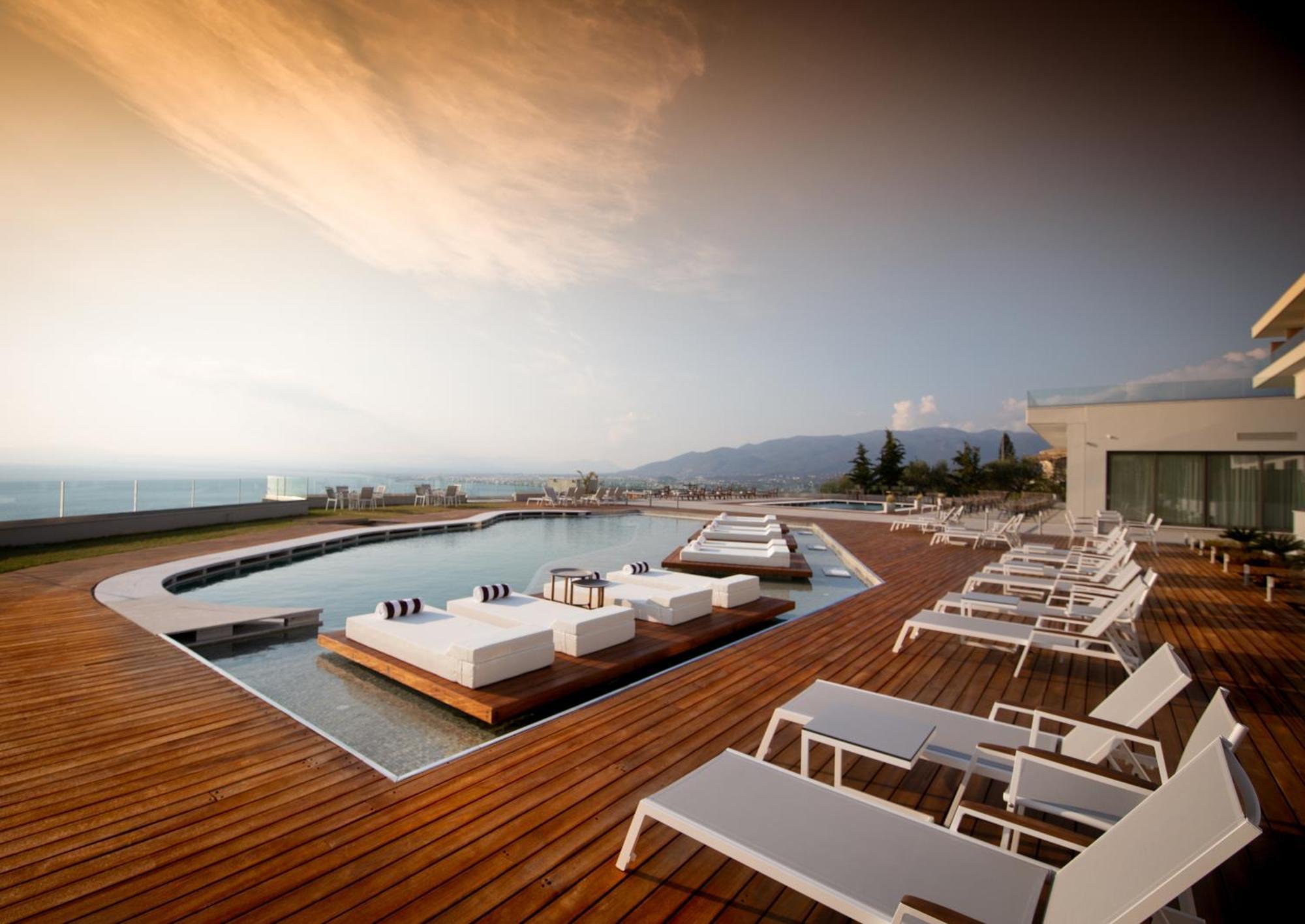 Messinian Icon Hotel & Suites Kalamata Exterior photo